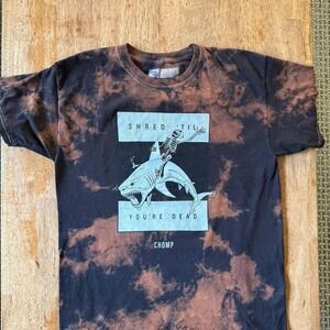 Chomp T-shirt Size M